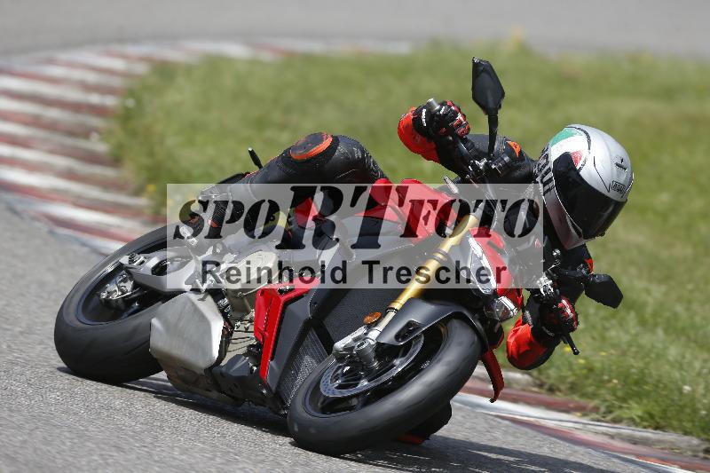 /27 12.06.2025 Ducati Schweiz Trackday Warmup  ADR/gelb-jeaune/ohne